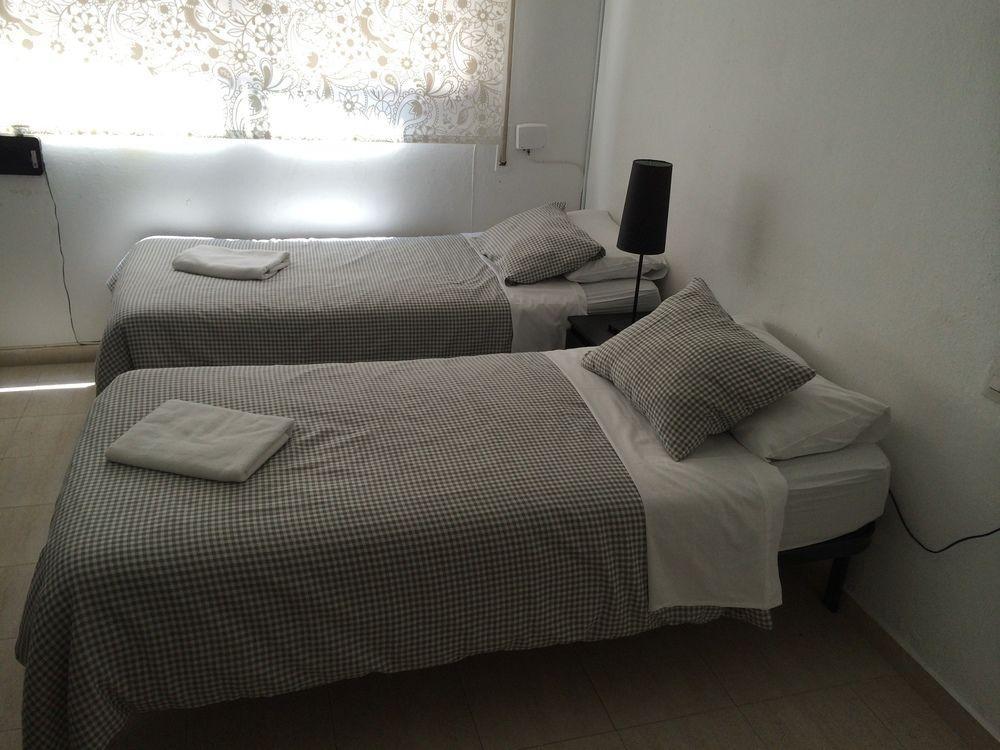 Apartamentos Arapiles Madrid Bagian luar foto