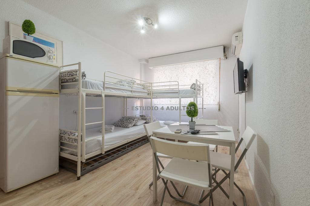 Apartamentos Arapiles Madrid Bagian luar foto