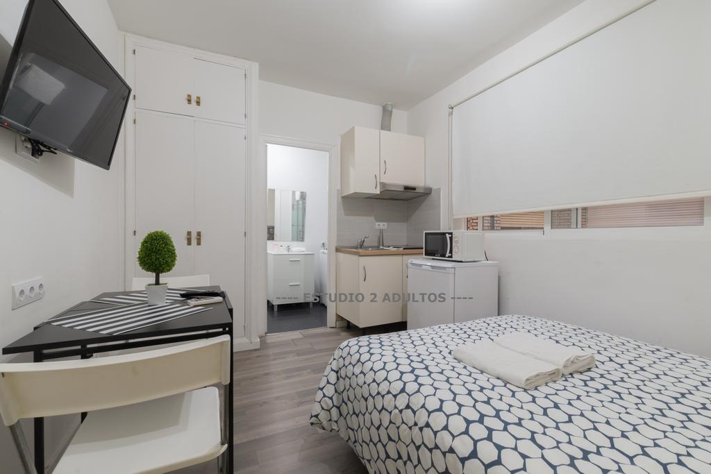 Apartamentos Arapiles Madrid Bagian luar foto