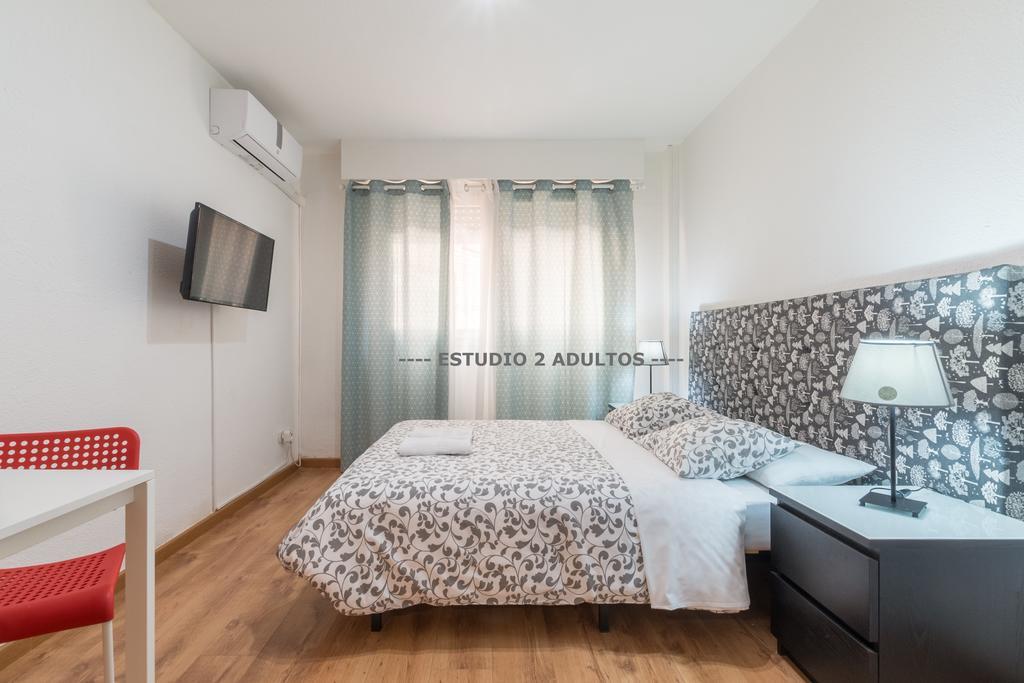 Apartamentos Arapiles Madrid Bagian luar foto