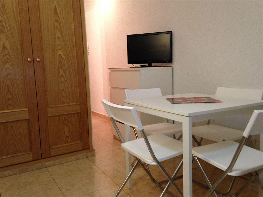Apartamentos Arapiles Madrid Bagian luar foto