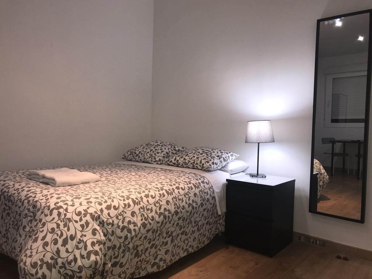 Apartamentos Arapiles Madrid Bagian luar foto