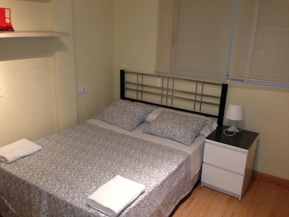 Apartamentos Arapiles Madrid Bagian luar foto