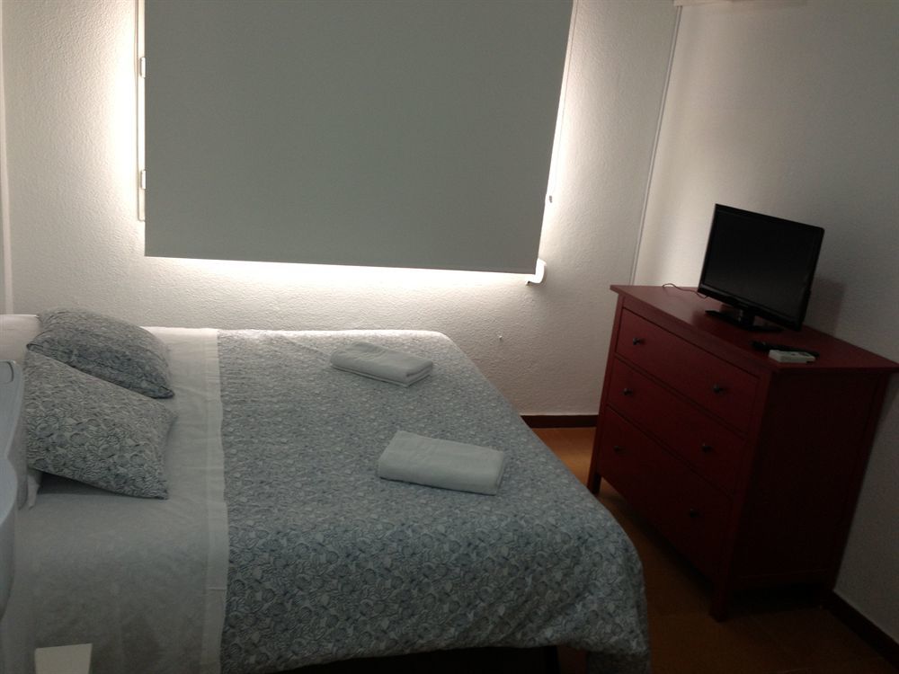 Apartamentos Arapiles Madrid Bagian luar foto